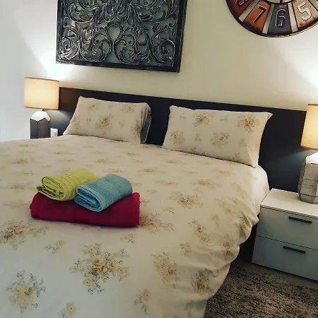 Sunshine Court 3 Apartment